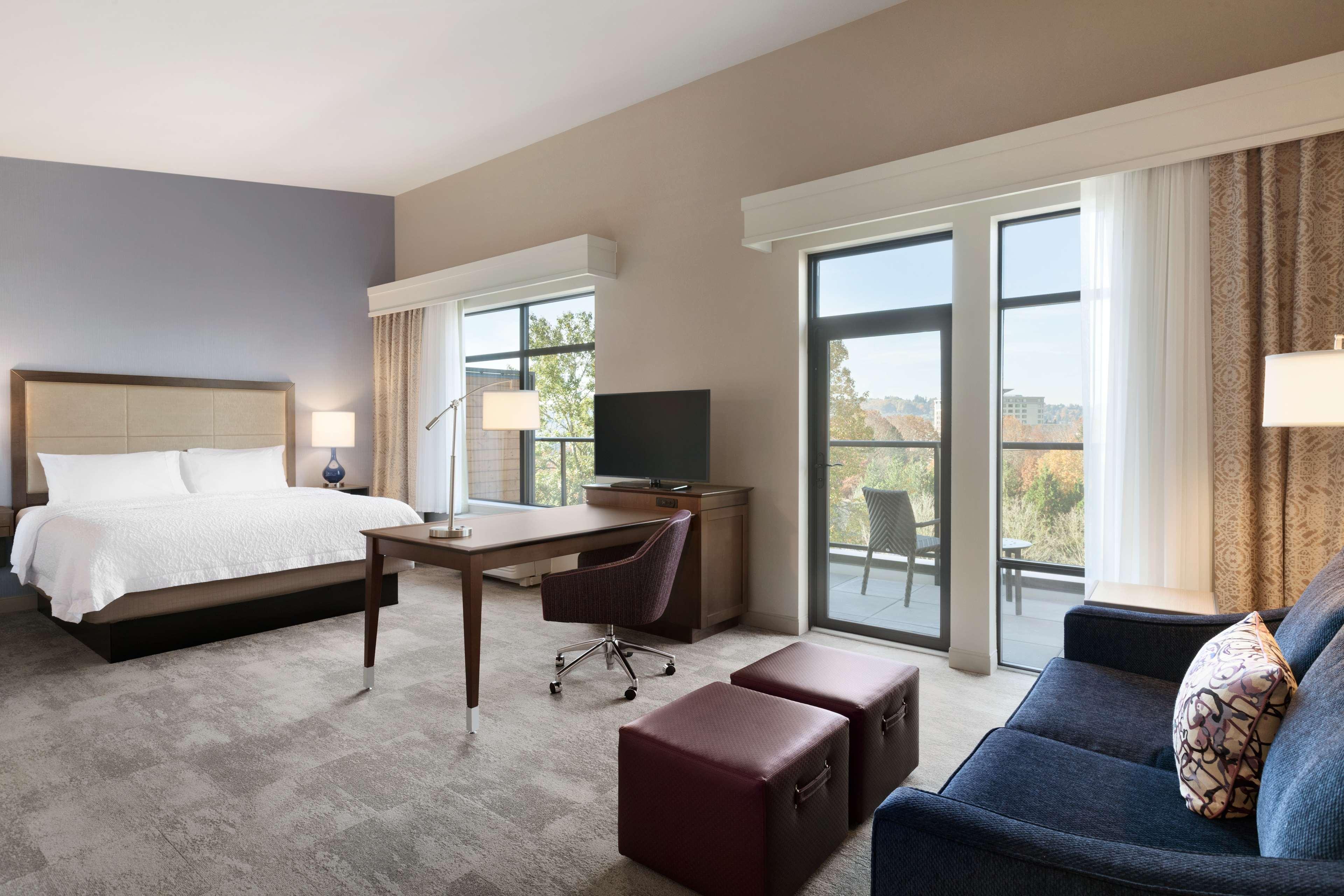 Hampton Inn & Suites Seattle/Renton, Wa Exterior photo