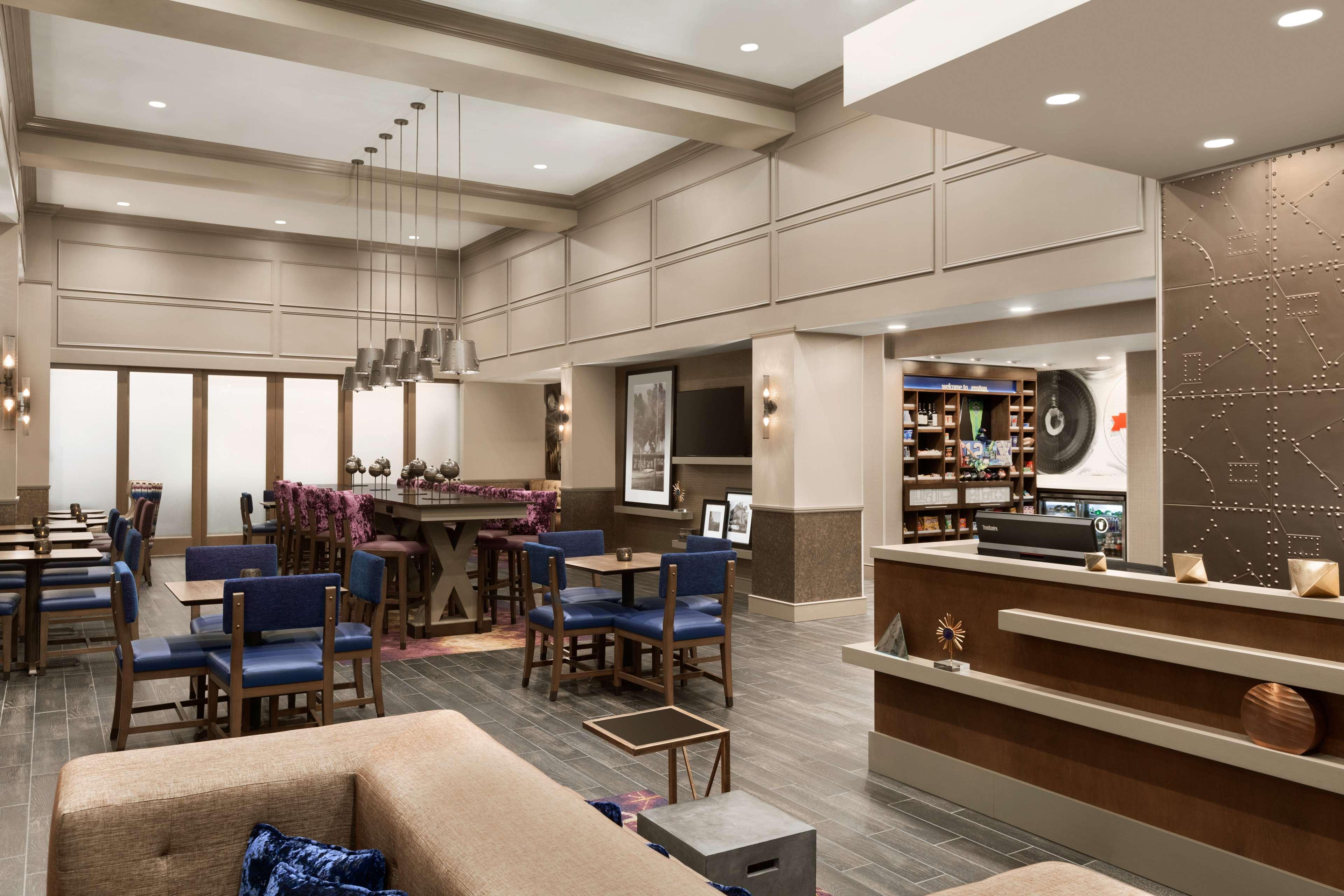 Hampton Inn & Suites Seattle/Renton, Wa Exterior photo